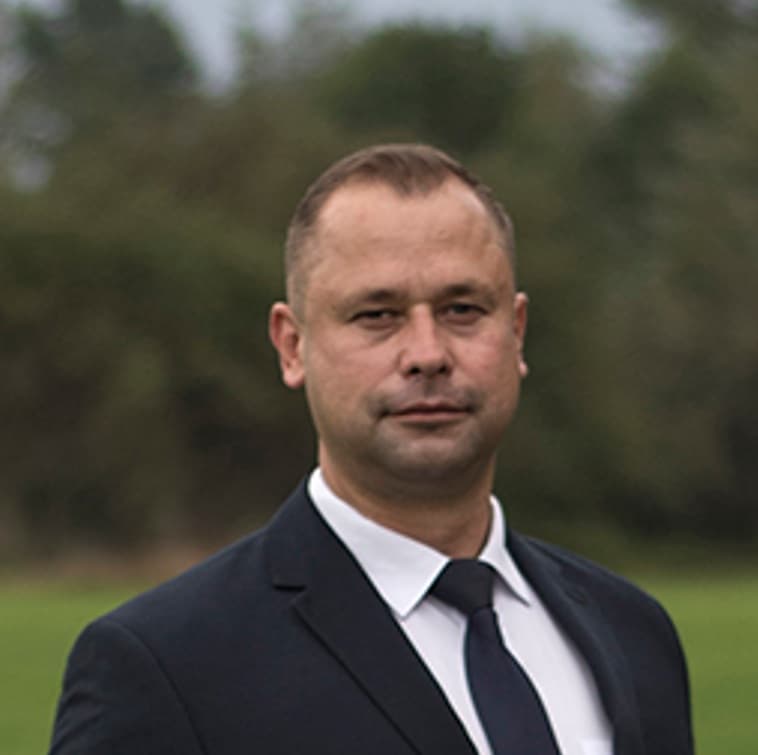 Bartłomiej Kędzior, właściciel firmy Chłop od BHP